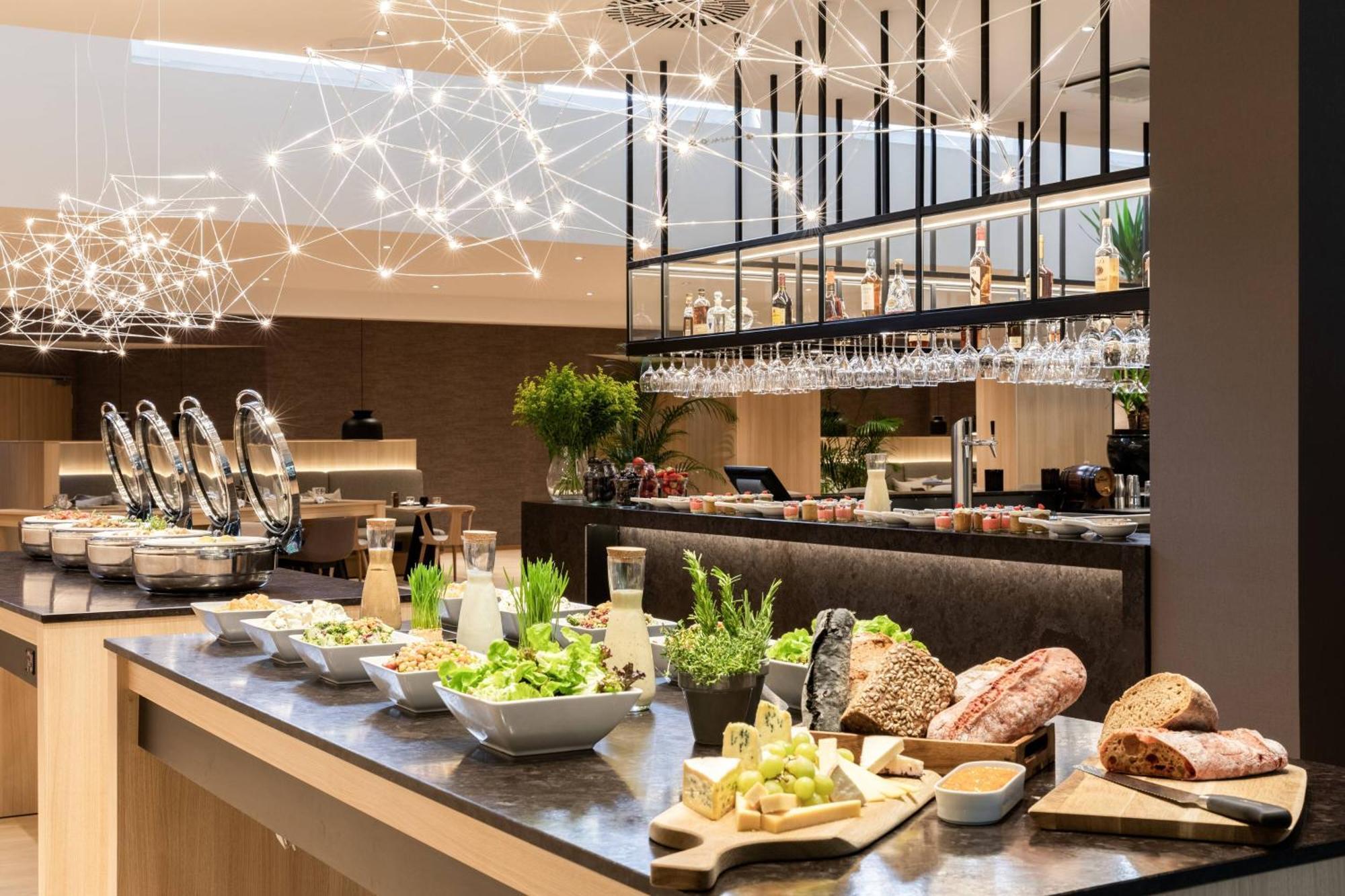 Ac Hotel By Marriott Berlin Humboldthain Park Exterior foto