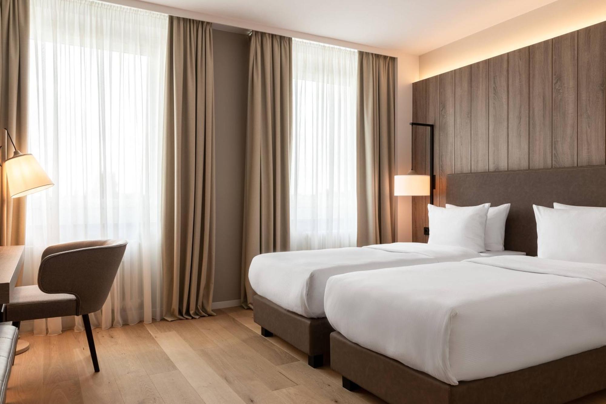 Ac Hotel By Marriott Berlin Humboldthain Park Exterior foto